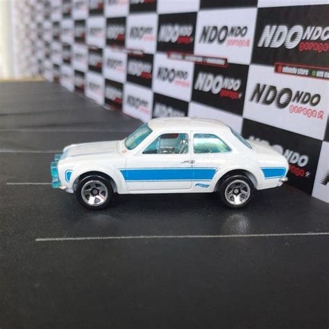 Hot Wheels 70 Ford Escort RS1600 White New Loose Giftpack 3 2015 Shopee Malaysia
