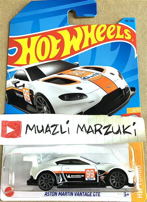 T Hunted As fotos do lote L da linha básica Hot Wheels de