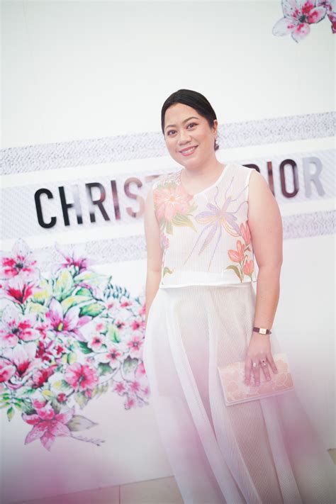 Finding Self-Confidence in Your 30s: The Unofficial Guide to ...