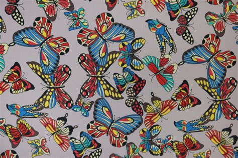 Ткань серо-розовый крепдешин с бабочками - купить с доставкой по ...