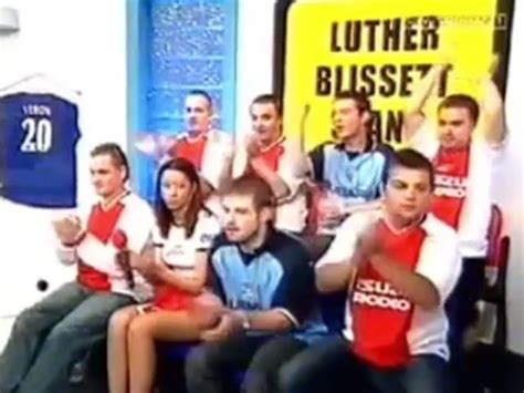 Oops Girls Pussy Shown On Live Tv ThisVid