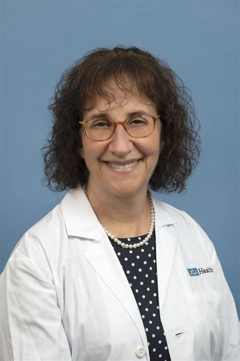 Dr. Lillian Gelberg receives lifetime achievement award for health
