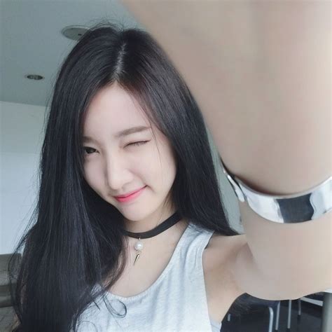 Lào Ngắm những cô nàng hot girl nổi tiếng nhất nước Lào