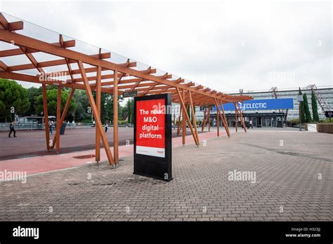 Parc des expositions de Paris-Nord Villepinte Stock Photo - Alamy