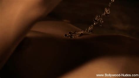 Indian Lover Brunette Mature Lady Getting Nude In Asia