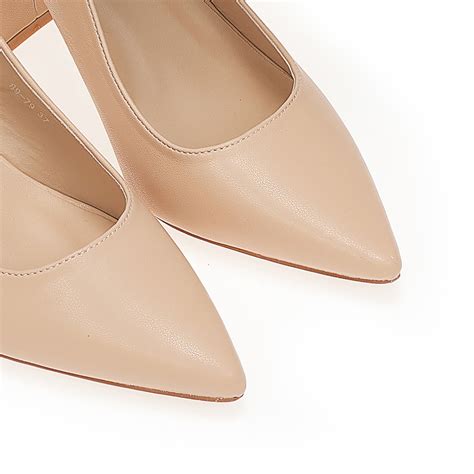 Mules Nude Tsoukalas