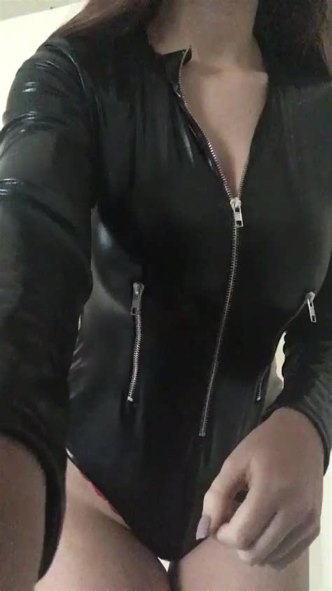 Titties Drop Massive Boobs Reveal Porn VideoMonstr