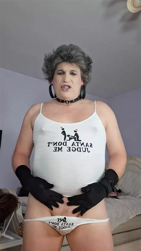 A Granny Tranny Christmas Present American Shemale Amateur Porn By FapHouse XHamster