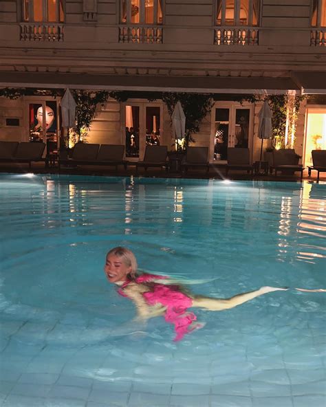 Nikita Dragun | Travesti Princesa of the Ocean Daughter of Yemanjá 🌊