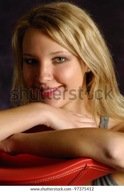 Portrait Dune Jeune Femme Blonde Sexy Stock Photo Shutterstock