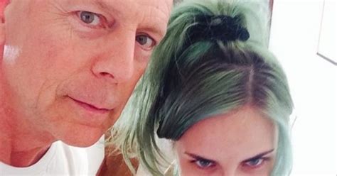 Tallulah Willis która cierpi na cielesne zaburzenie dysmorficzne chwali się figurą w bikini