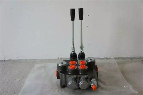 Купить Гидрораспределитель Р40 2-секционный 40-60 л/мин Badestnost ...