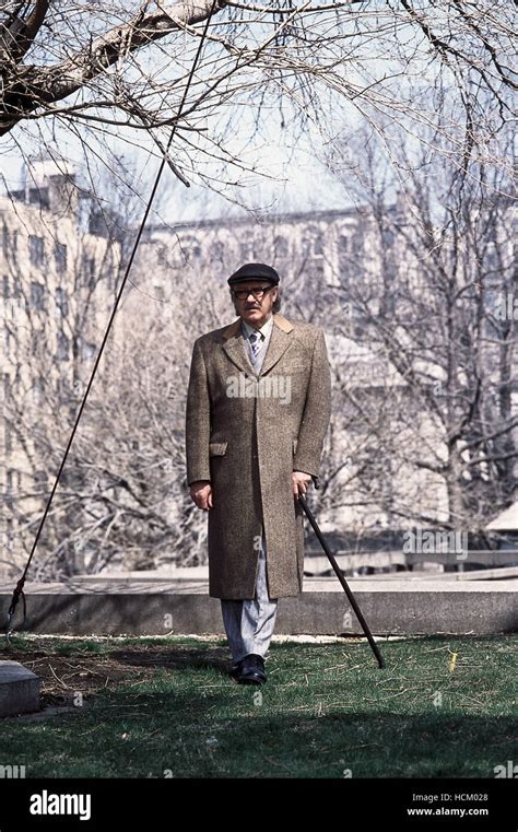 THE ROYAL TENENBAUMS, Gene Hackman, 2001. (c) Buena Vista Pictures ...