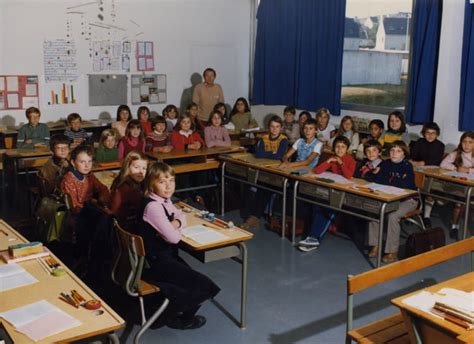 Photo De Classe CM2 De 1979 ECOLE BOIS DU CHATEAU Copains D Avant