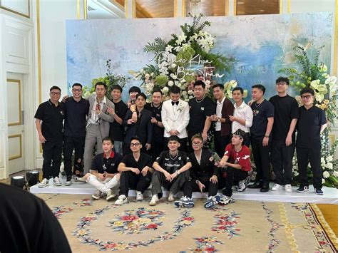 Streamer Rambo chính thức lên xe hoa cùng hot girl Sài thành khách mời quy tụ toàn những cái