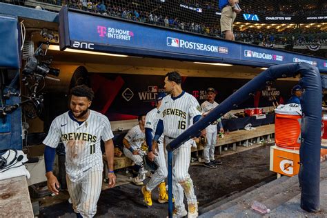 Brewers eliminated from playoffs after Devin Williams falters in ninth