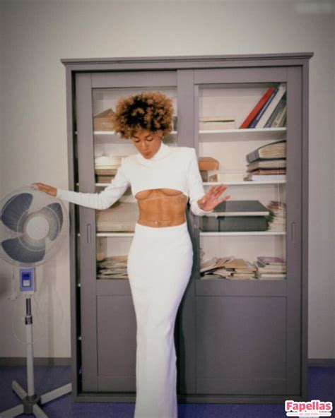 Larypoppins Lary Nude Leaks Fapellas