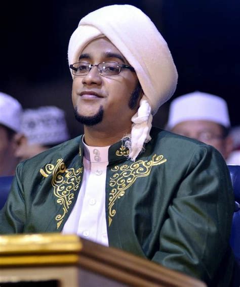 Habib Hasan Bin Ja Far Assegaf Gambar Pacar Penyimpanan Foto Gambar Tim