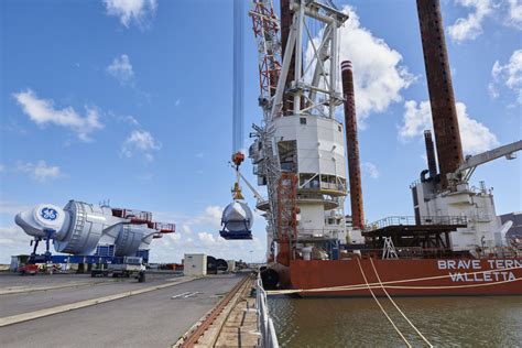 This Giant Ship With Legs Must Be The Strangest Sight On The Atlantic