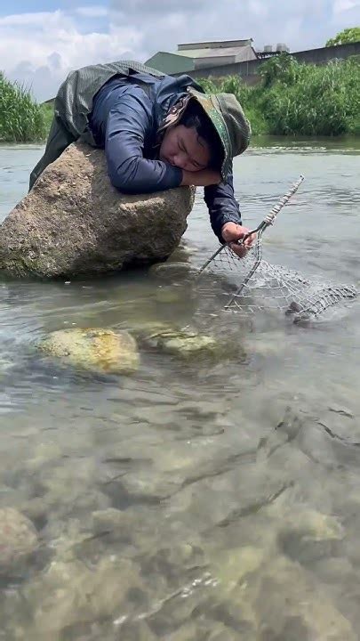 Nakatulog Na Sa Kakaantay Ng Biyaya Mula Sa Ilog At May Biglang Biyaya