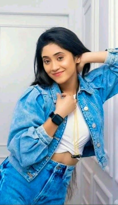 Shivangi Joshi 💞💞 Jeans Look Status 💞💞 Yrkkh Youtube