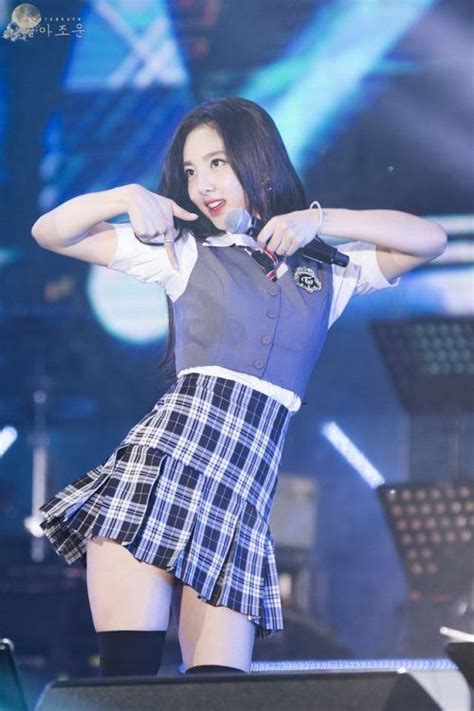 10 Times TWICE S Nayeon Showed Us How To Own A Pretty Plaid Outfit