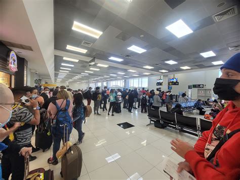 San Salvador Airport Reviews (SAL) – Sleeping in Airports