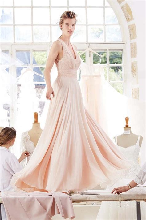 Vestidos De Novia En Nude La Competencia Del Blanco Nupcial Bodas Mx