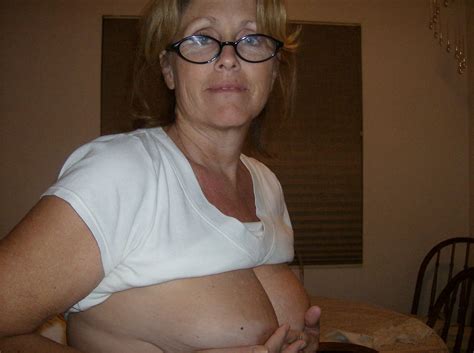 Mature Loves To Show Off Her Cleavage And Tits Porn Pictures Xxx Photos Sex Images