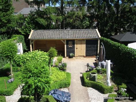 Nostalgisch Eikenhouten Tuinhuis Met Overkapping Geplaatst In Wijhe