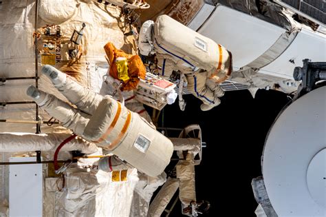 Nasa Live Coverage Cosmonauts Upgrade Iss In Roscosmos Spacewalk