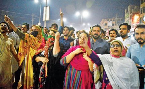 Pti Workers Take To Streets Against Attack On Their Leader Pakistan