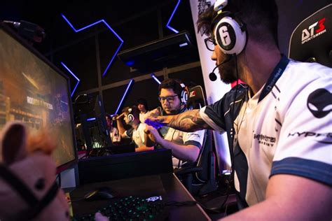 Mesmo derrota Team Liquid segue líder do Brasileirão de Rainbow