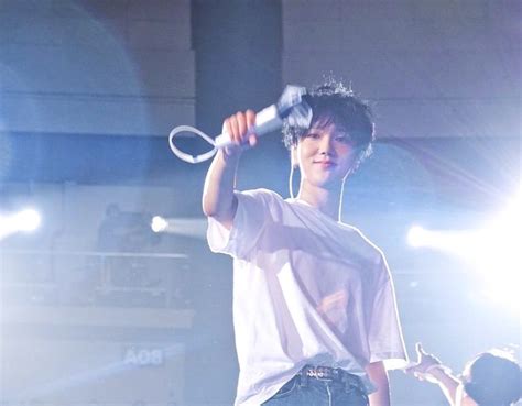 Yesung on Twitter: "Happy New Year 💋 #ELF https://t.co/dQwGJZcX1q ... 