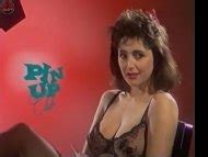 Naked Wendy Van Wanten In Pinup Club