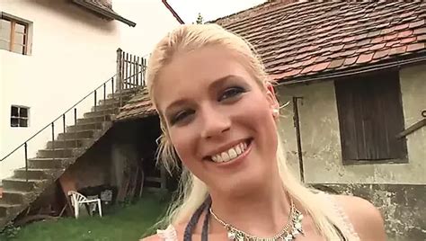 Blonde Milf Mit Kleinen Titten Bekommt Beim Casting Sperma Im Mund Xhamster