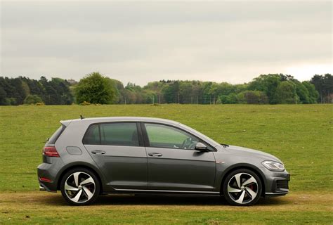 volkswagen golf gti revie