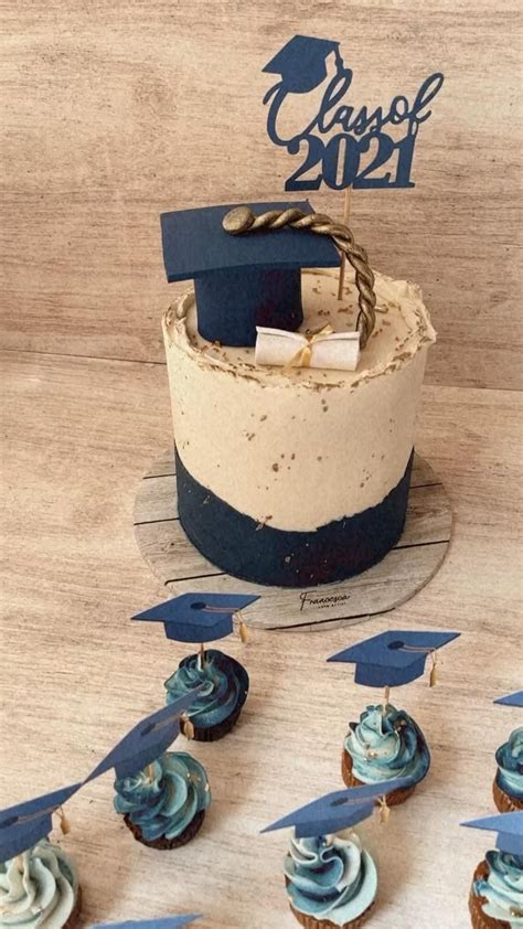 Classic Cakes With A Graduation Twist Ideas And Designs Graduation