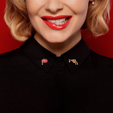 Pins La Brune Et La Blonde Yes Or Jaune Diamant LEPAGE