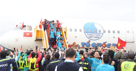 Phạt Vietjet 44 triệu vì diễn bikini trên máy bay chở U 23 Việt Nam Tuổi Trẻ Online