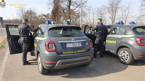 Cocaina In Canavese Blitz Della Guardia Di Finanza A Feletto E San