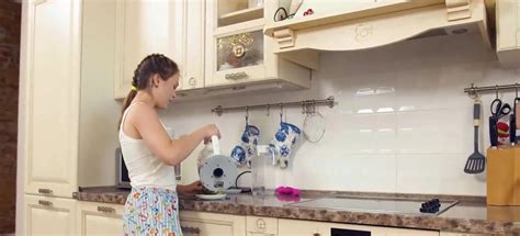 Three Pussies Get Done In The Gonzo Video ZB Porn