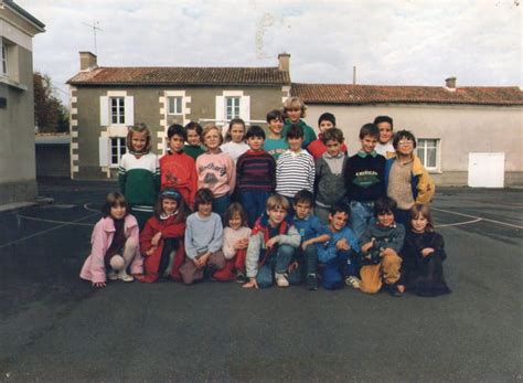 Photo de classe Annéé scolaire 1988 1989 de 1988 TRAVERSONNE Copains