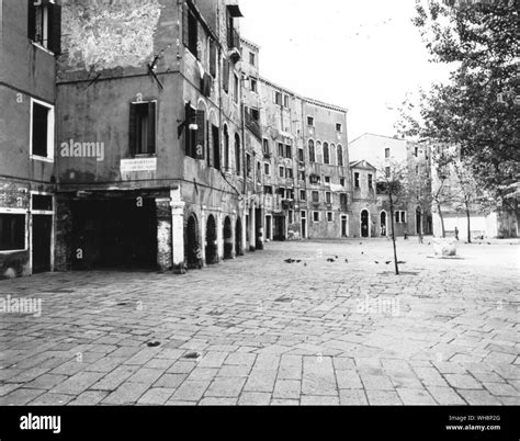 The Ghetto Venice Black And White Stock Photos And Images Alamy