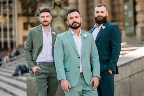 71 impresionantes fotografías de una boda gay poliamorosa en Brasil