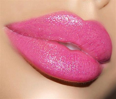 🌹Ꮲɪɴᴛᴇʀᴇsᴛ Sɴᴇᴀᴋᴇʀ ʙᴀᴇ Pink Lips Makeup Bright Pink Lips Pink Lips