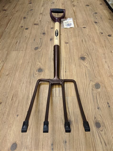 Spear And Jackson Garden Digging Fork — Chapmans The Ironmongers