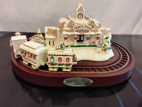 2002 Holiday Express Porcelain Train Set #2031839 | Auctionninja.com