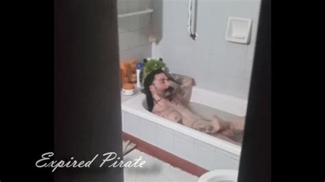 Me Espian Tocandome En La Bañera Pornhub Gay