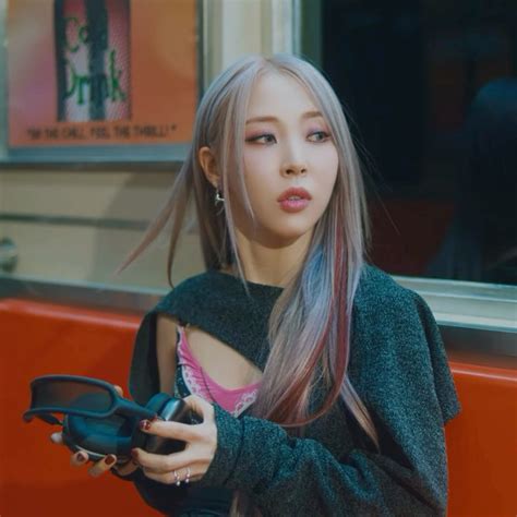 Moonbyul Mamamoo Touchin Movin Mv Icon In